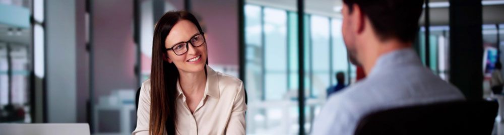 Online vs. In-Person HR Training: Which Works Best?